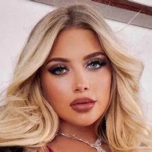 Who is TikTok star Ava Louise? The 23-year-old is a blogger, influencer, and OnlyFans model, who became well-known thanks to her controversial behavior. She was born into a Christian family in the US on August 5, 1998. Ava studied Human Resource Management at Rutgers University in her hometown of New Jersey, according to reports.